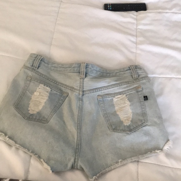 Shorts - Picture 2 of 4
